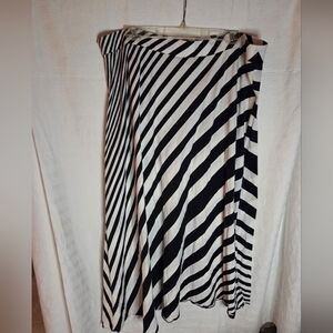Lane Bryant Black and White Diagonal Striped A-Line Skirt